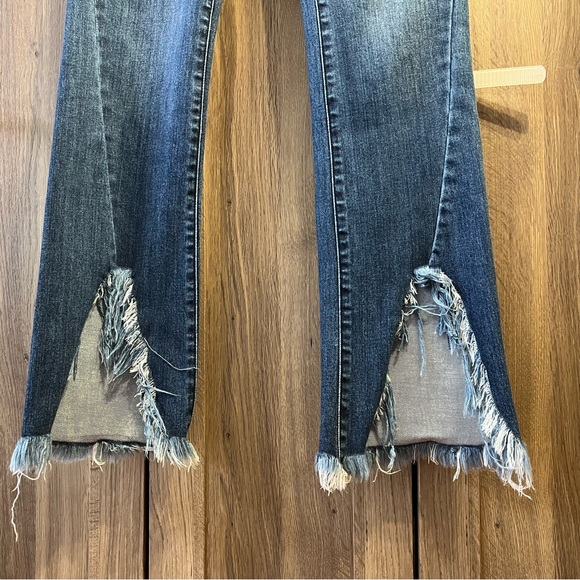 Hidden Happi Flare Frayed Split Hem Jeans Size 27 - Picture 3 of 6